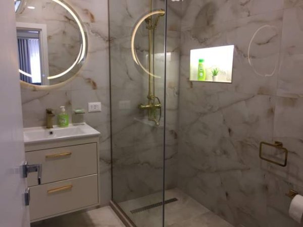 Tirane, jepet me qera apartament 3+1+BLK Kati 4, 118 m² 800 Euro (Muhamet Gjollesha)