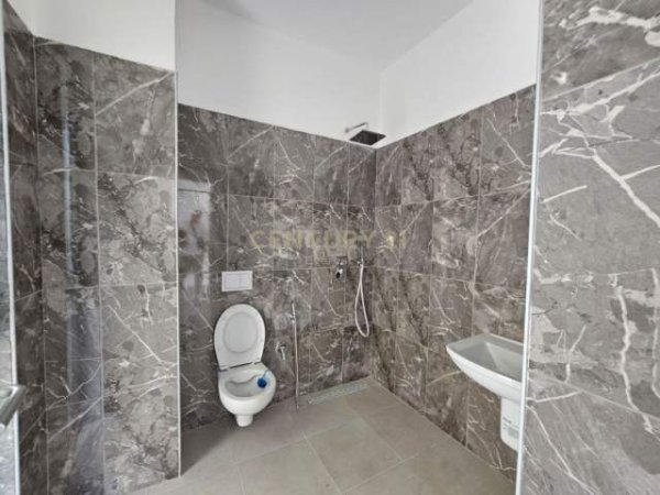 Tirane, shitet apartament 1+1+BLK Kati 1, 76 m² 190.000 Euro (Rruga E Kosovareve)