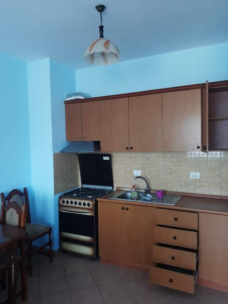 Tirane, jepet me qera apartament 2+1 Kati 7, 96 m² 45.000 Leke (Rruga e Dibres)