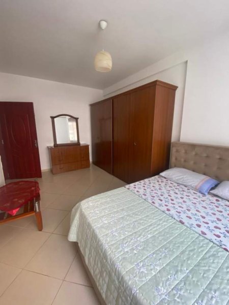 Tirane, jepet me qera apartament 1+1+BLK Kati 3, 35.000 Leke