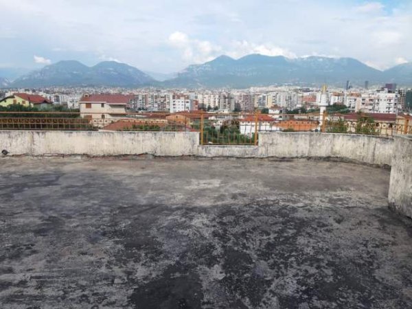 Tirane, shes Vile Kati 1, 360 m² 300.000 Euro (Yzberisht)