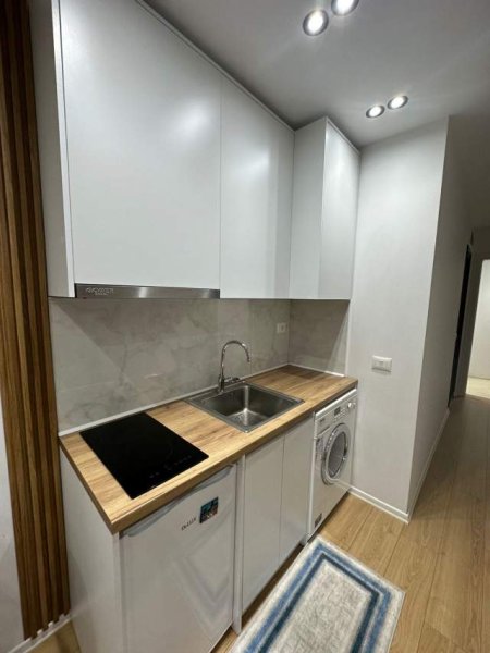 Tirane, jap me qera garsonier 1+1 Kati 3, 39 m² 50 Euro (Kajo Karafili)