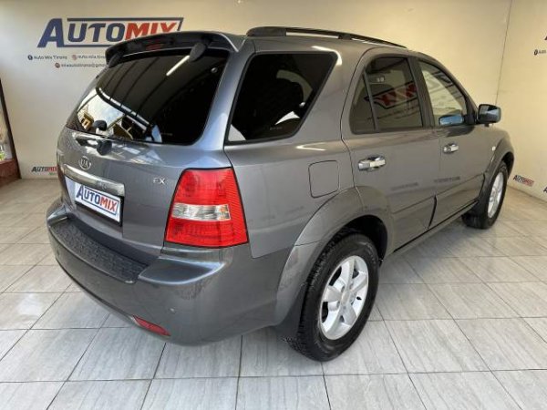 Tirane, shes xhip Kia sorento Viti 2006, 5.900 Euro