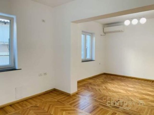 Tirane, jepet me qera apartament 2+1+BLK Kati 3, 92 m² 600 Euro (Myslym Shyri)