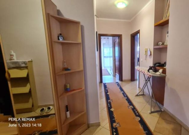 Tirane, shitet apartament 2+1+A+BLK Kati 8, 103 m² 165.000 Euro (Komuna e Parisit)