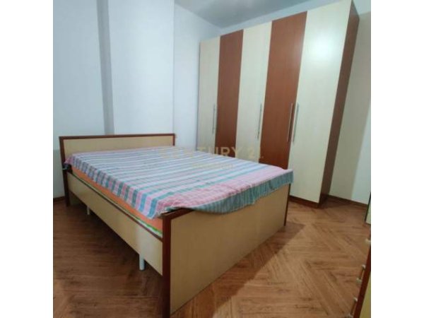 Tirane, jepet me qera apartament 1+1 Kati 3, 62 m² 275 Euro (Astir)