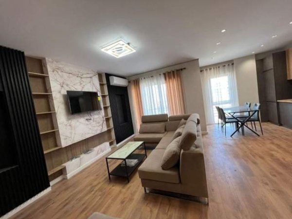 Tirane, jepet me qera apartament 2+1+BLK Kati 3, 110 m² 700 Euro (Don Bosko)