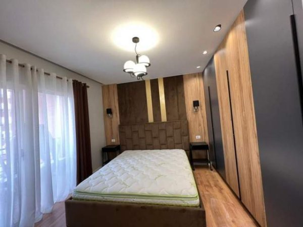 Tirane, jepet me qera apartament 2+1+BLK Kati 3, 110 m² 700 Euro (Don Bosko)