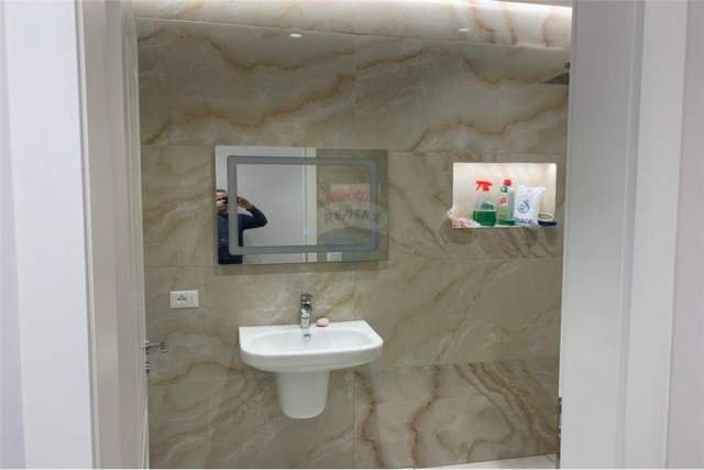 Tirane, jepet me qera apartament 2+1+BLK Kati 7, 110 m² 350 Euro (Loni Ligori)