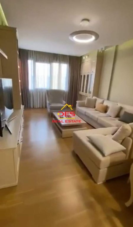 Tirane, jepet me qera apartament 2+1+2 Kati 8, 129 m² 400 Euro Astir
