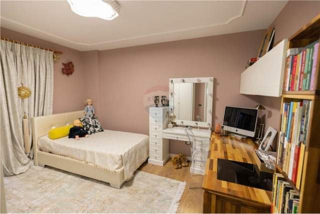 Tirane, shitet apartament 3+1+A+BLK Kati 3, 152 m² 269.000 Euro (Kopshti Zoologjik)