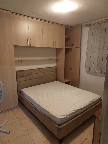 Tirane, jepet me qera apartament 2+1 Kati 8, 80 m² 430 Euro (Ish ekspozita)