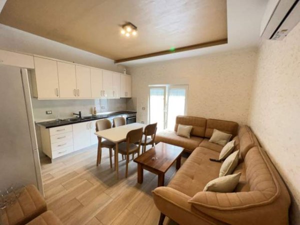 Tirane, ofert apartament 2+1 Kati 0, 70 m² 350 Euro (5 maji)