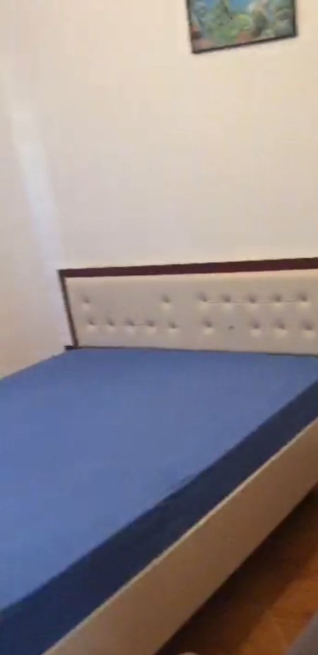 Tirane, jepet me qera  1+1 Kati 1, 50 m² 20.000 Leke (Fundi Rruges se burgut,Stacioni Trenit)