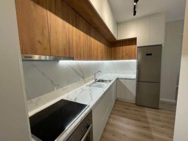 Tirane, jepet me qera apartament 2+1+BLK Kati 4, 90 m² 600 Euro (FUSHA AVIACIONIT)