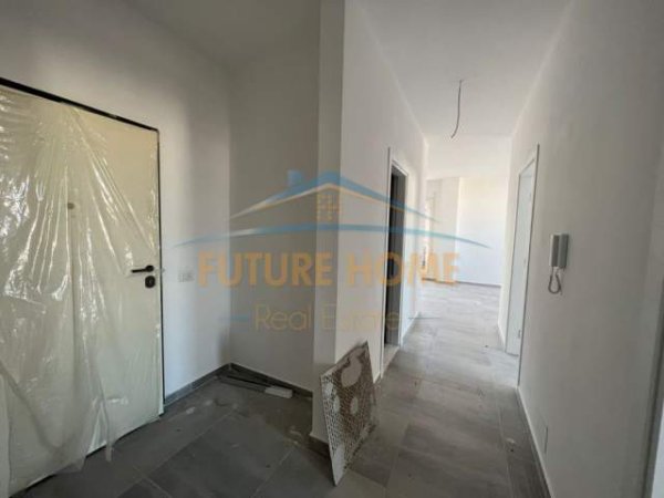 Tirane, shitet apartament 2+1+BLK Kati 6, 101 m² 120.000 Euro (Shkolla E Bashkuar)