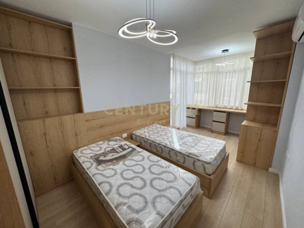 Tirane, shitet apartament 2+1 Kati 1, 93 m² 250.000 € (MYSLYM SHYRI)