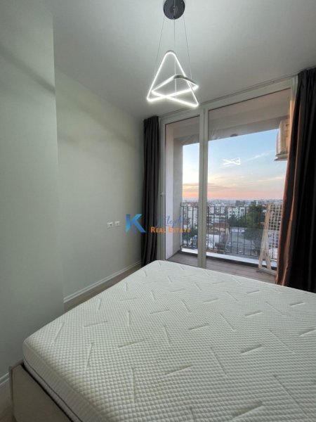 Tirane, jap me qera apartament 1+1+Ballkon Kati 9, 50 m² 650 € (afer Shkolles se Kuqe)