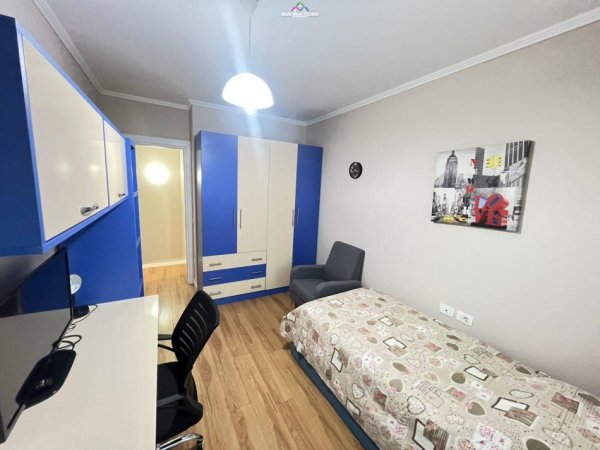 Tirane, jepet me qera apartament 2+1 Kati 0, 90 m² 700 € (kodra e diellit)