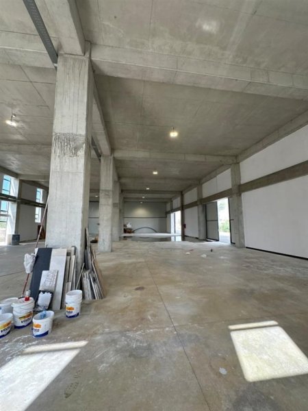 Tirane, jepet me qera ambjent biznesi Kati 0, 800 m² 4.800 € (TOP CHANEL)