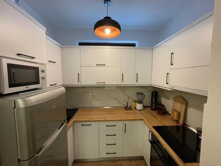 Tirane, jepet me qera Vile 2+1+Aneks+Ballkon Kati 0, 127 m² 1.200 € (Prane shkolles Misto Mame)