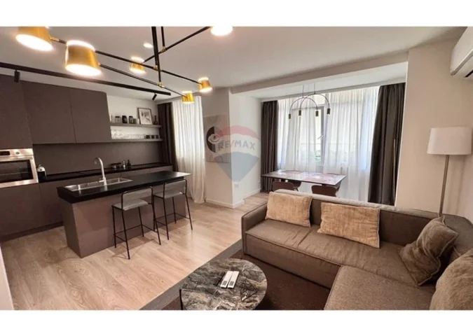 Tirane, shitet apartament 4+1+Ballkon , 278 m² 770.000 € 