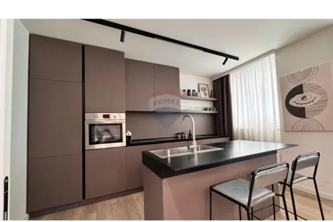Tirane, shitet apartament 4+1+Ballkon , 278 m² 770.000 € 