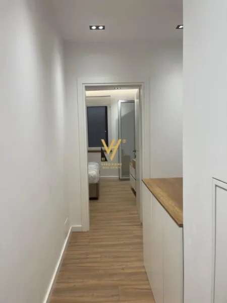 Tirane, jepet me qera apartament 1+1+Ballkon Kati 8, 56 m² 60.000 Leke (DELIJORGJI)