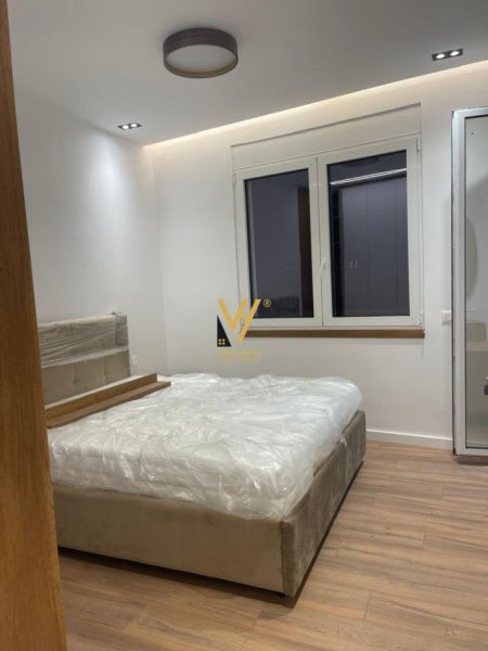 Tirane, jepet me qera apartament 1+1+Ballkon Kati 8, 56 m² 650 € (DELIJORGJI)