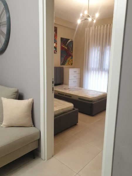 Tirane, jepet me qera apartament 2+1 Kati 5, 70 m² 1.000 € (Rezidenca Botaniku)
