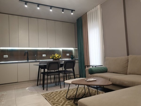 Tirane, jepet me qera apartament 2+1 Kati 5, 70 m² 1.000 € (Rezidenca Botaniku)