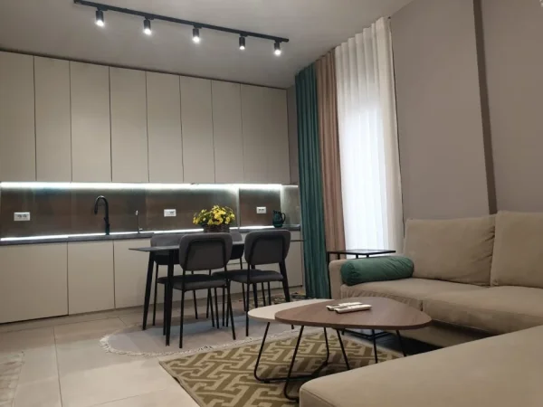 Tirane, jepet me qera apartament 2+1 Kati 5, 70 m² 1.000 € (Rezidenca Botaniku)