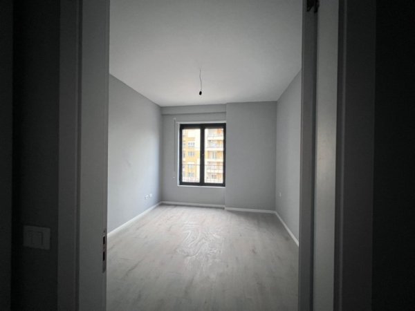 Tirane, jepet me qera apartament 2+1 Kati 3, 750 € 