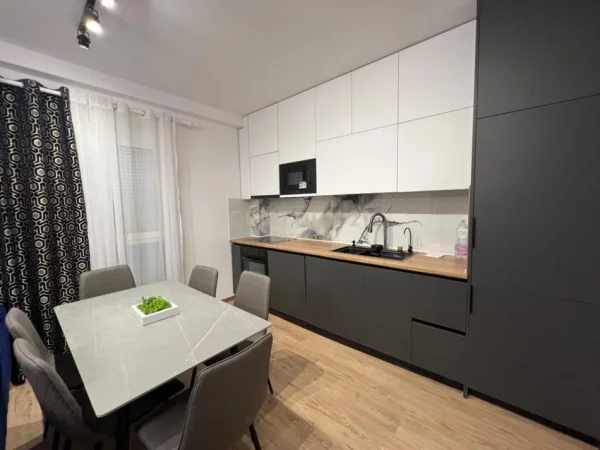 Tirane, jepet me qera apartament 2+1 Kati 3, 108 m² 1.500 € (Stadiumi Air Albania)