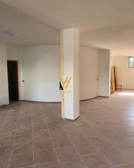 Tirane, jepet me qera ambjent biznesi Kati 1, 100 m² 600 € (XHAMLLIK)