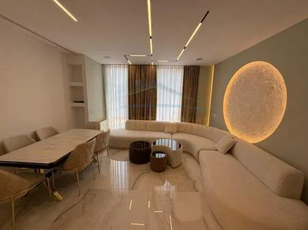 Tirane, shitet apartament 2+1 Kati 4, 118 m² 250.000 € 