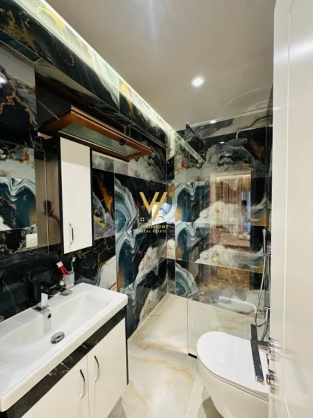 Durres, jepet me qera apartament 2+1+Ballkon Kati 3, 85 m² 1.000 € (CURRILA)