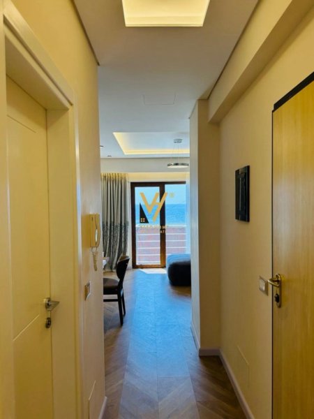 Durres, jepet me qera apartament 2+1+Ballkon Kati 3, 85 m² 1.000 € (CURRILA)