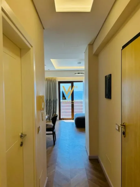 Durres, jepet me qera apartament 2+1+Ballkon Kati 3, 85 m² 1.000 € (CURRILA)