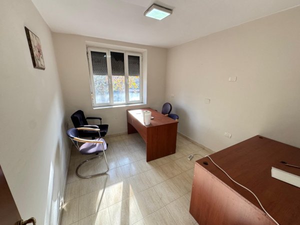 Tirane, jepet me qera zyre Kati 2, 550 € 