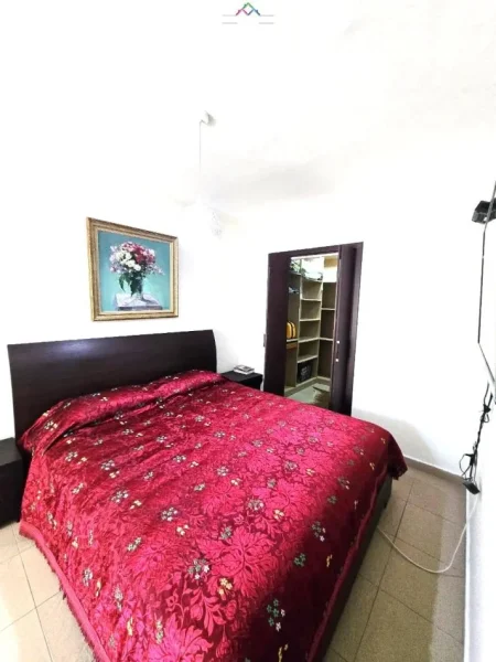 Tirane, jepet me qera apartament 1+1 Kati 3, 83 m² 600 € (ish ekspozita)