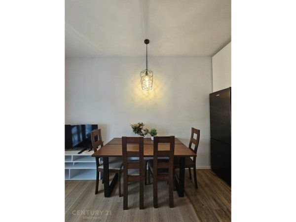 Tirane, shes apartament 1+1 Kati 4, 78 m² 185.000 € (Rruga e Durresit)