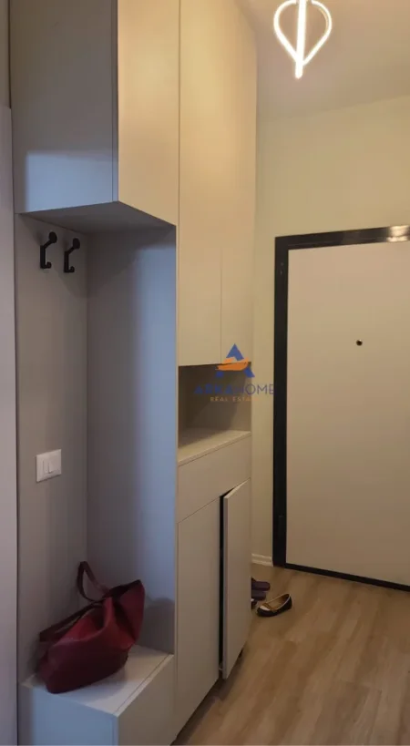 Tirane, jepet me qera apartament 1+1+Ballkon Kati 9, 50 m² 750 € (RRUGA RIZA CEROVA, SELVIA)