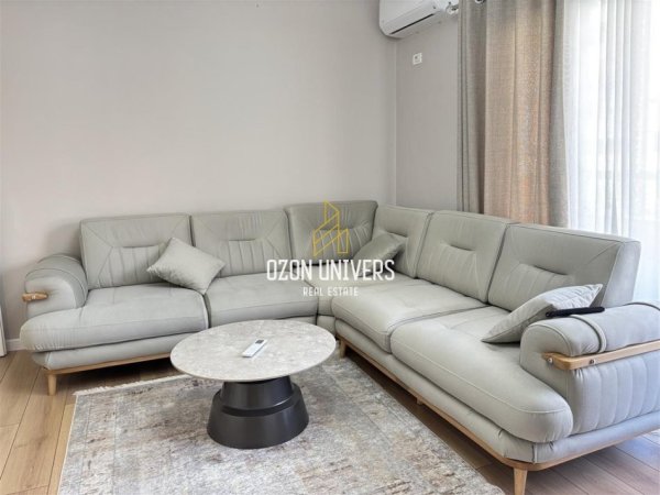 Tirane, jepet me qera apartament 1+1+Ballkon Kati 7, 74 m² 500 € (Vilës L, Astir)