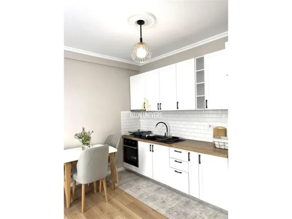 Tirane, jepet me qera apartament 1+1+Ballkon Kati 7, 74 m² 500 € (Vilës L, Astir)