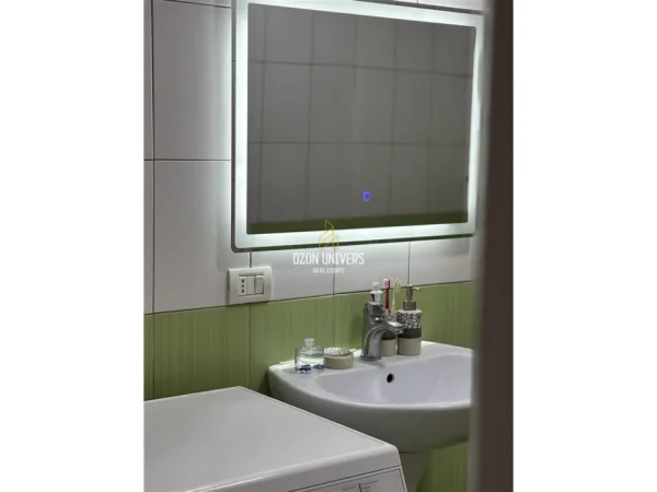 Tirane, jepet me qera apartament 1+1+Ballkon Kati 7, 74 m² 500 € (Vilës L, Astir)