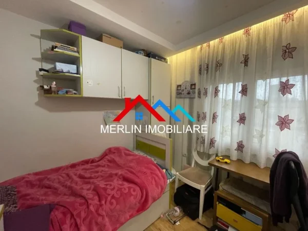 Tirane, shitet apartament 3+1+Ballkon Kati 5, 90 m² 210.000 € (RRUGA E ELBASANIT)