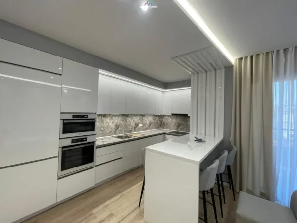 Tirane, jepet me qera apartament 2+1 Kati 2, 110 m² 850 € (siri kodra)