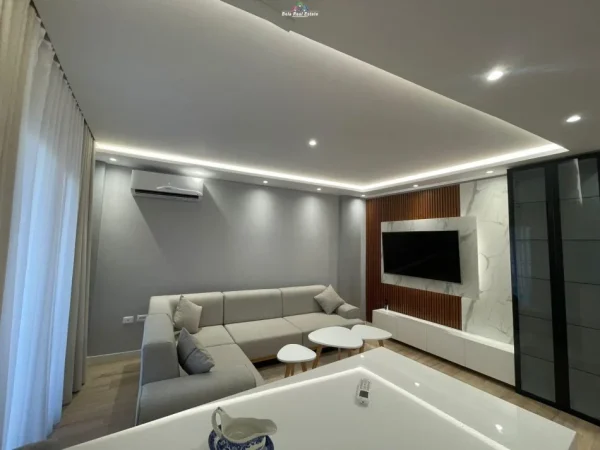 Tirane, jepet me qera apartament 2+1 Kati 2, 110 m² 850 € (siri kodra)