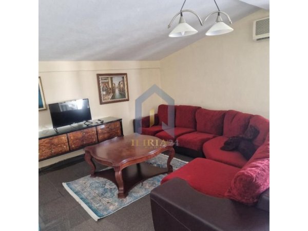 Tirane, jap me qera apartament 2+1+Ballkon Kati 4, 150 m² 450 € (Rruga Besa)